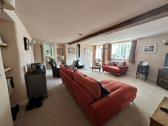 3 bedroom semi-detached house to rent - Photo 1