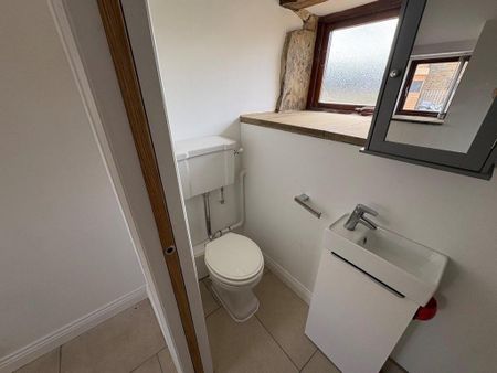 1 bedroom barn conversion to rent - Photo 4
