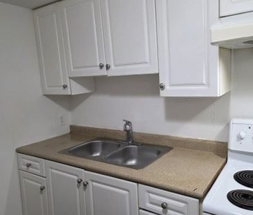 Two Bedroom Basement Suite in Neighbourhood of Panorama - Photo 3