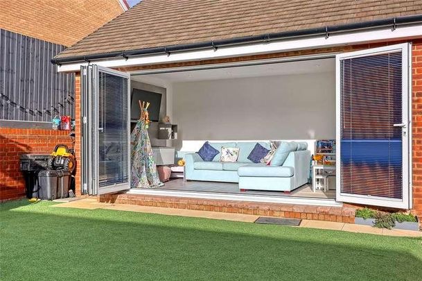 Elstar Road, Ongar, Essex, CM5 - Photo 1