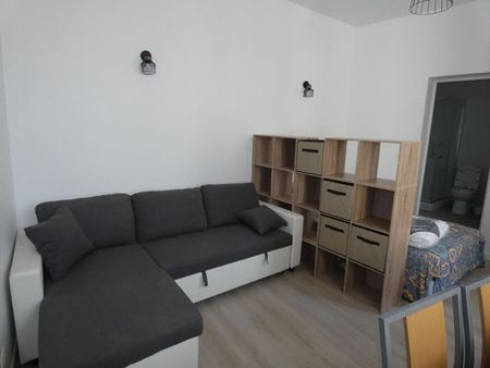 Location Appartement 2 pièces Meublé 24m² NIORT 79000 - Photo 5