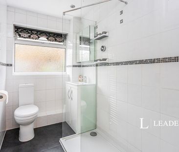 2 bedroom house to rent Hoblands, Haywards Heath, West Sussex, RH16 - Photo 4