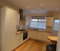 1 bed Apartment - To Let - Photo 3