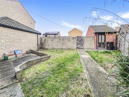 3 bedroom semi-detached house to rent - Photo 5