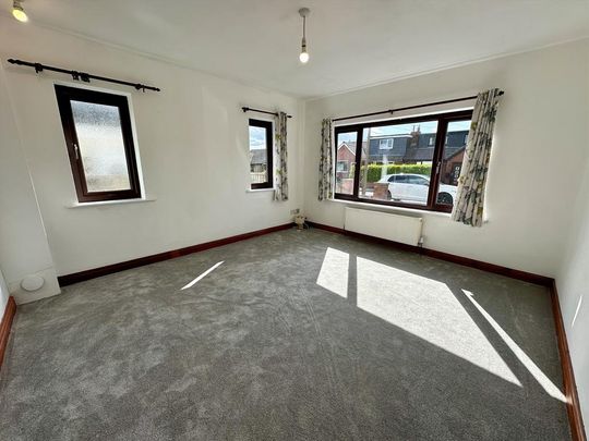 5 bedroom detached house to rent - Photo 1