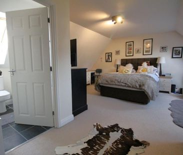 3 bedroom terraced house to rent - Photo 4
