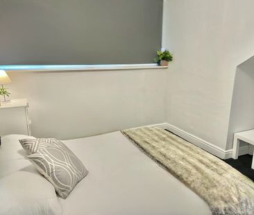 1 Bed Flat, Victoria Park Avenue, LS13 - Photo 2