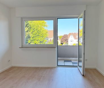 WIE NEU: 4-Zimmer-Wohnung mit Balkon in Paffrath in Gartenlage - Photo 4