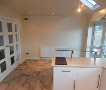 4 bedroom detached house to rent - Photo 3