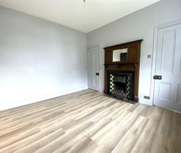 2 Bedroom End Terrace To Let - Photo 1
