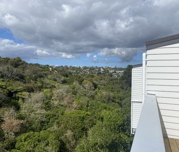 Modern Family Home - Photo 6