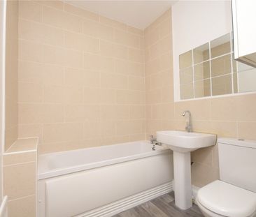 11, Tudor Way, Beeston, Leeds, West Yorkshire, LS11 8LR - Photo 4