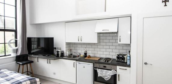 Studio to rent - Photo 2