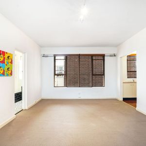 9/3 Barncleuth Square, Potts Point, Sydney - Photo 2