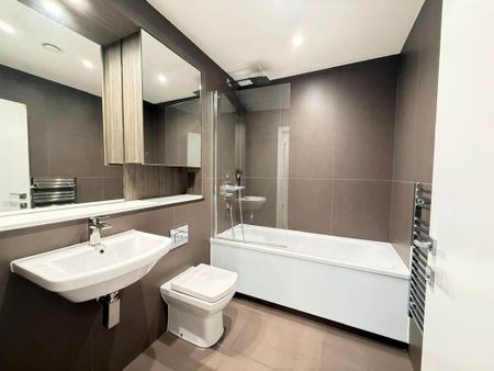 2 bedroom flat to rent - Photo 4