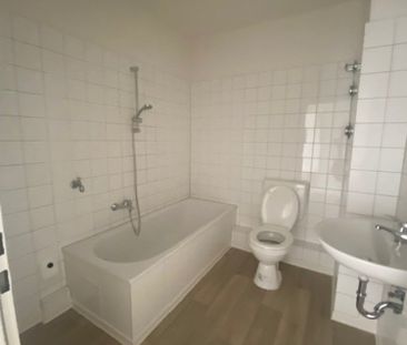 Helle 4 Zimmerwohnung + Balkon + Wannenbad +optional Garage in Brun... - Foto 3