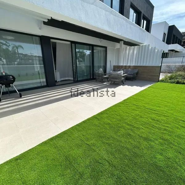 Alquiler de casa o chalet independiente en Calle Amatista - Photo 1