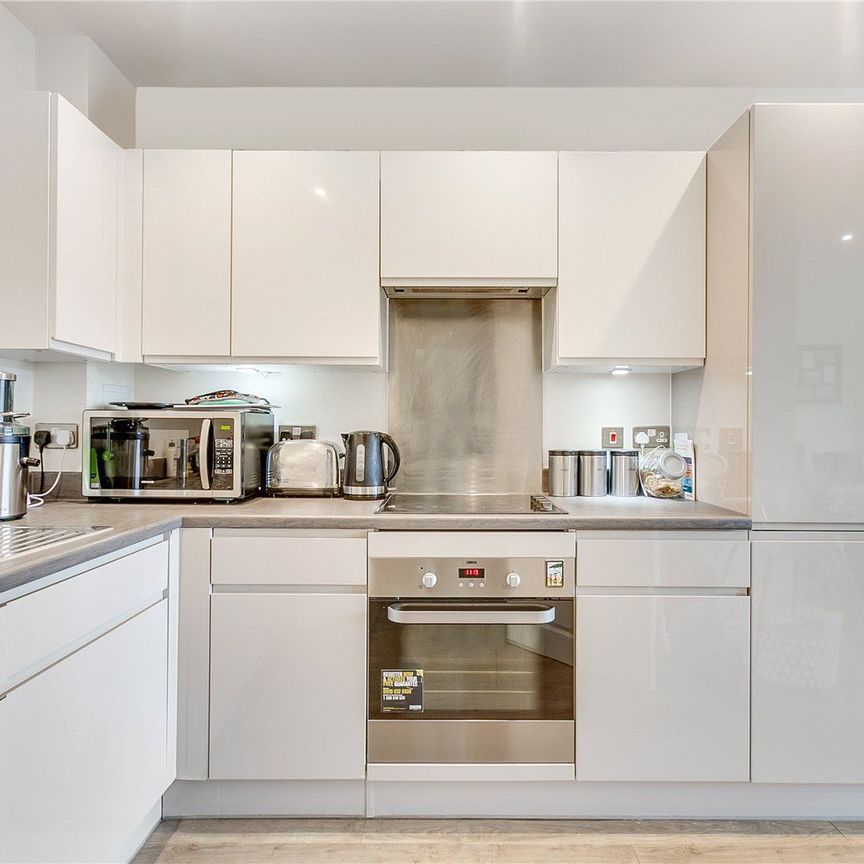 Electric House, London, NW2 - Photo 1