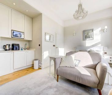 Studio to rent - Photo 2