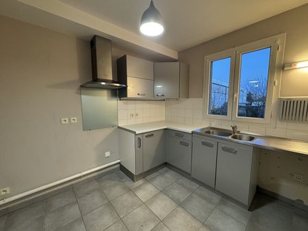 Location Appartement 3 pièces 69m² ST JEAN DE LA RUELLE 45140 - Photo 4