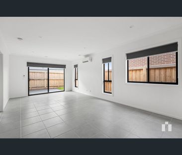 65 Sunflower Drive, Beveridge, Vic 3753 - Photo 2