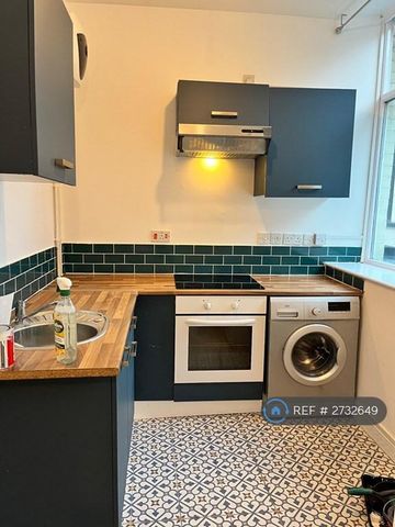 1 bedroom flat to rent - Photo 3