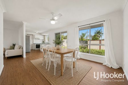 Spacious Family Living with Generous Yard - Photo 3