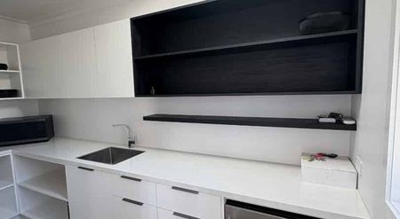 Beautiful in Mosgiel - Photo 3