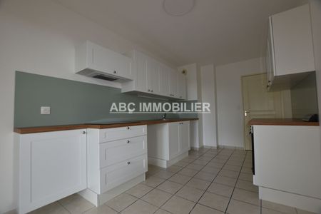 Location Appartement 3 pièces 83m² - Photo 3