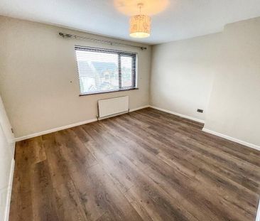 76 Hillview Avenue, Lambeg, Lisburn, BT27 4PR - Photo 1