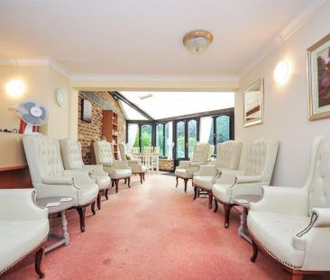 Retirement property to rent - Photo 6