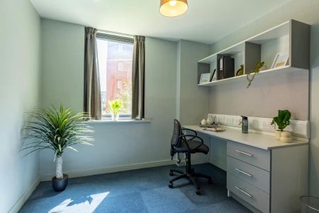 Silver En Suite - Photo 3