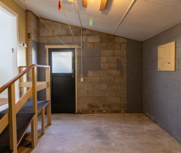 Newly renovated two bedroom unit! - Photo 6