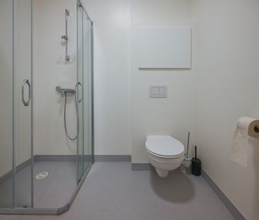 Studentenkamer met eigen badkamer en terras, centrum Kortrijk - Photo 2