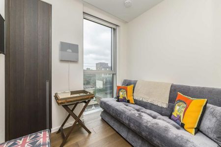 3 bedroom flat to rent - Photo 5