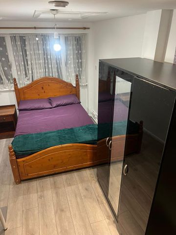 1 bedroom in a house share to rent - Photo 4