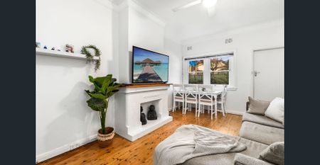 Stylish apartment in a boutique block - Photo 2