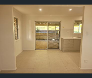 30 Van Dieman Cres, Springwood, Qld 4127 - Photo 4
