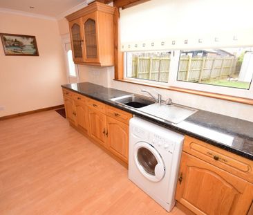 2 bedroom end of terrace house to rent - Photo 4