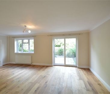 Park Lawn Road, WEYBRIDGE, KT13 - Photo 2
