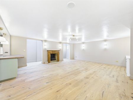 Petersham Road, Richmond, Surrey, TW10 - Photo 3