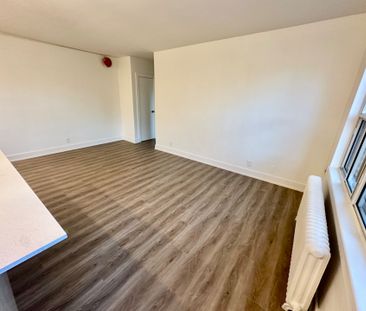 For Lease - 11 Wingreen Court Unit# 4, Toronto, Ontario - Photo 4