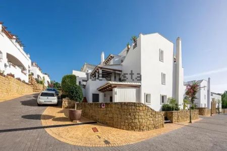 Alquiler de piso en Los Naranjos - Photo 2