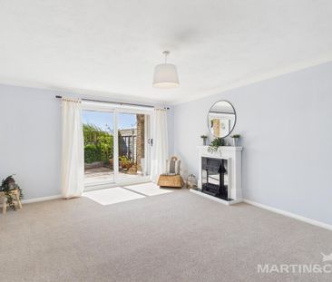 2 bedroom flat to rent - Photo 2