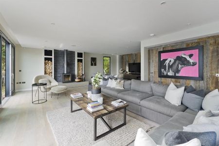 4 bedroom flat to rent - Photo 2