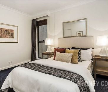 HYDE PARK LIFESTYLE | Furnished - Photo 4