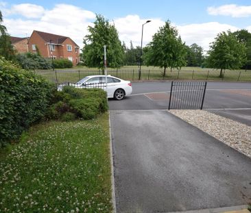 Honeysuckle Close, Doncaster - Photo 3