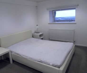 Eightlands Road, Dewsbury, WF13 - Photo 3