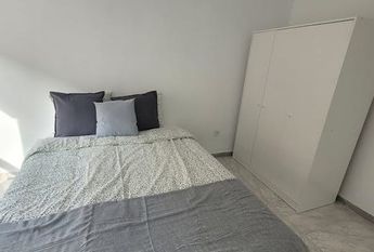 Carrer de Sant Lluís Bertran, Torrent, Valencian Community 46900