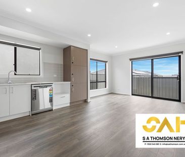 Stylish Family Living in Truganina - Photo 3